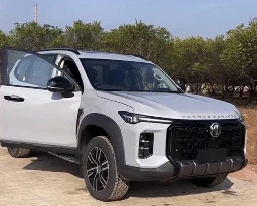 Image for MG Majestor Variants Explained: Sharp vs Savvy Features