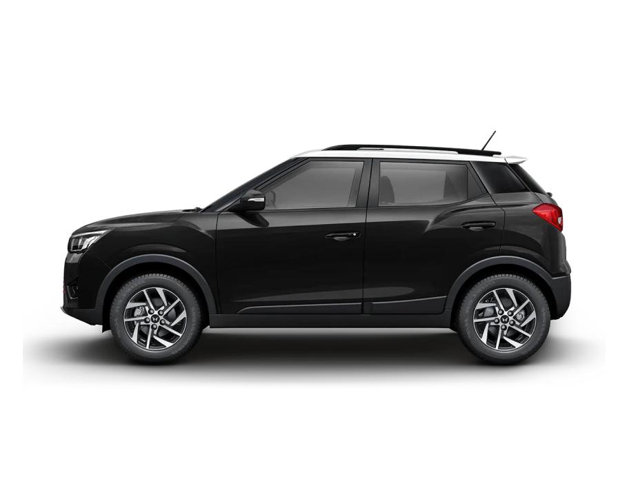 Mahindra XUV 300 W8 DT Petrol - DUAL TONE BLK WHITE