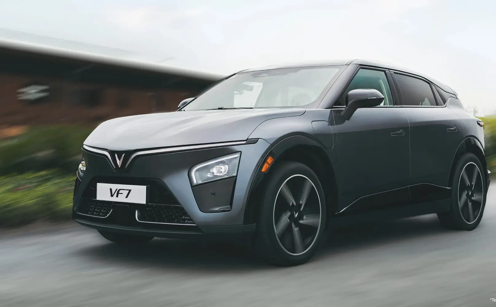 VinFast VF7