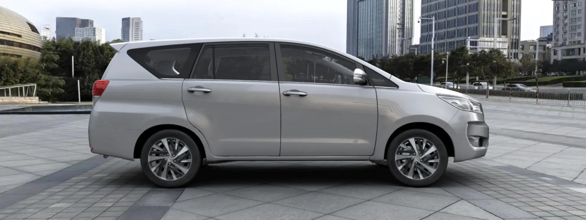 Toyota Innova Crysta Right Side View