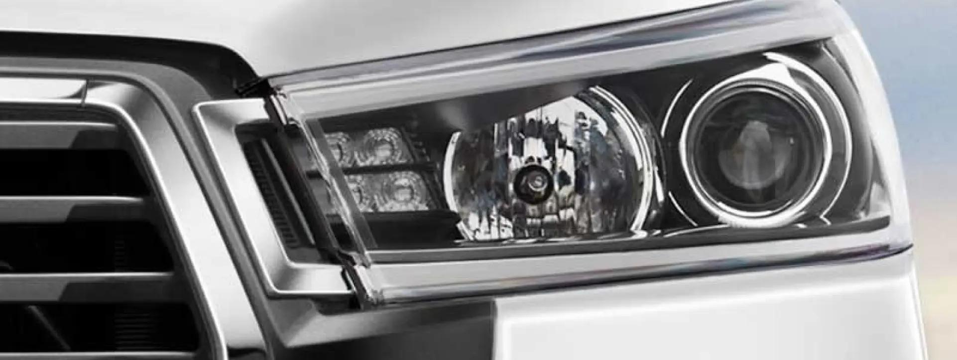 Toyota Innova Crysta Headlamps