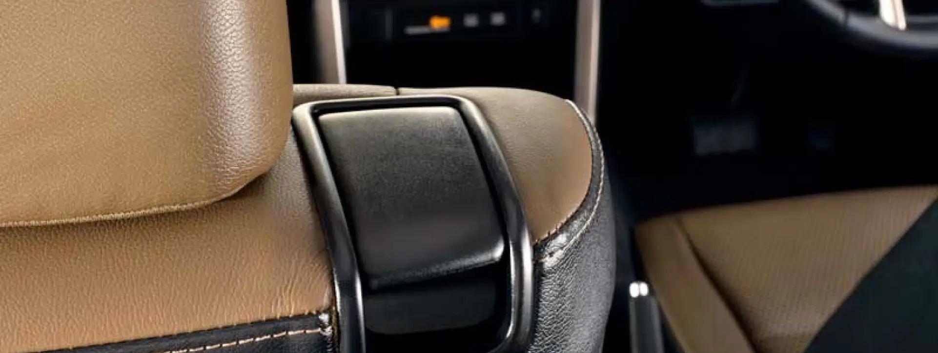 Toyota Innova Crysta Slide Side Passenger Seat