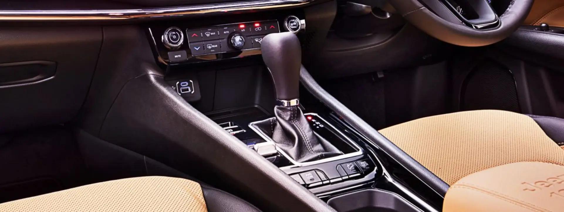 Jeep Compass Gear Shifter/Gear Shifter Stalk