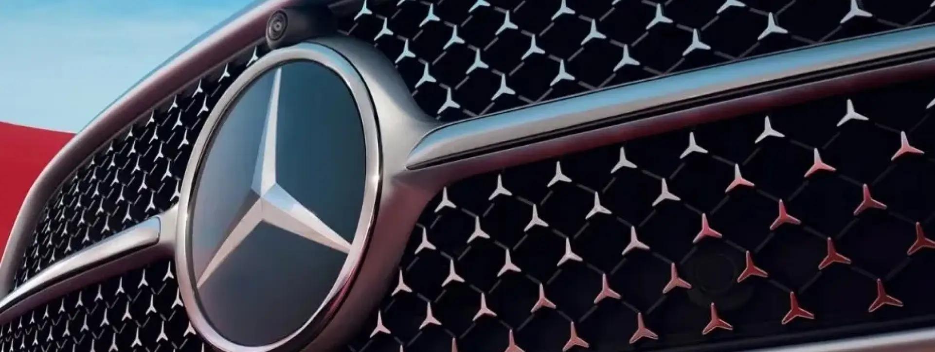 Mercedes-Benz C Class Front Logo