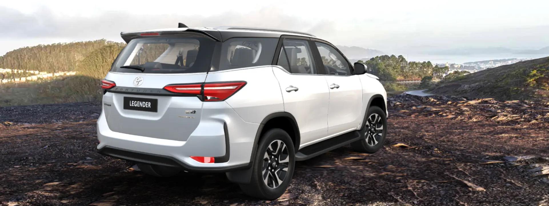 Toyota Legender Rear Right View