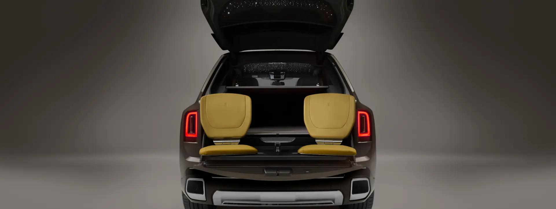 Rolls Royce Cullinan Rear View