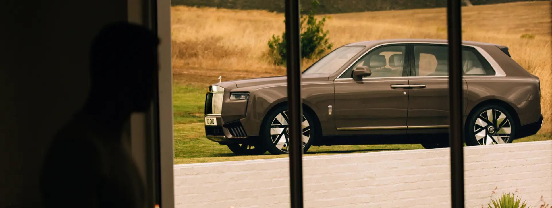 Rolls Royce Cullinan Exterior Image
