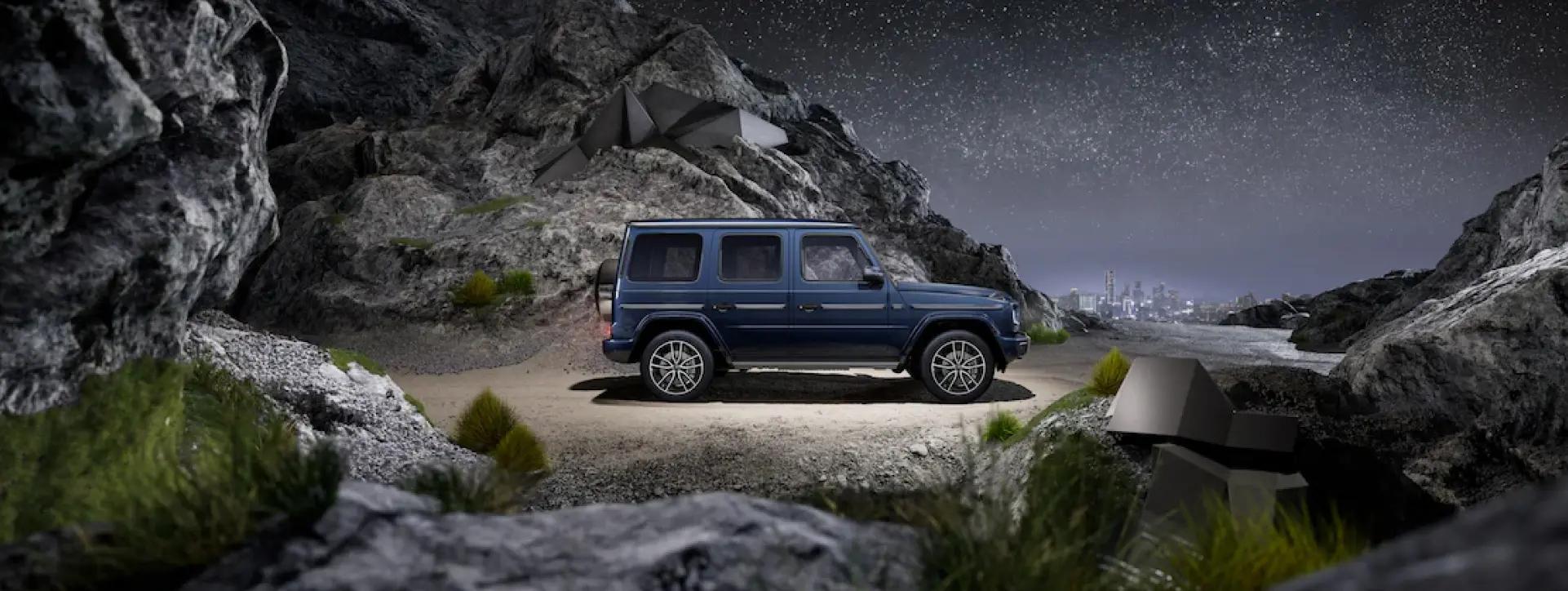 Mercedes-Benz G-Class Right Side View
