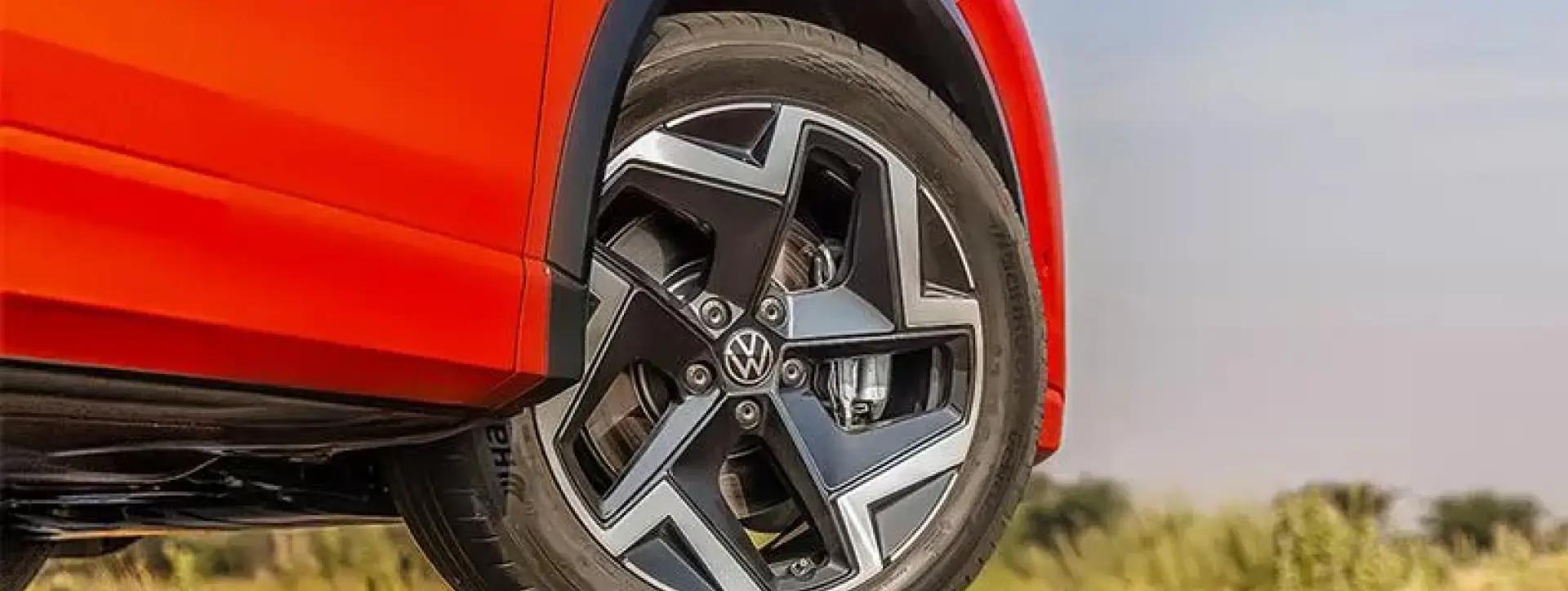 Volkswagen	Tiguan R-Line Front Fender