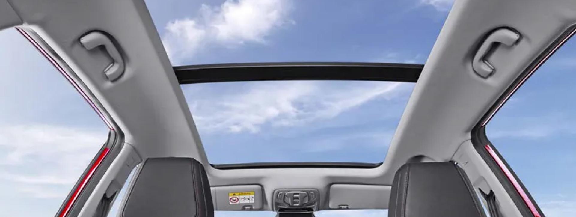 Morris Garages ZS EV Sun Roof