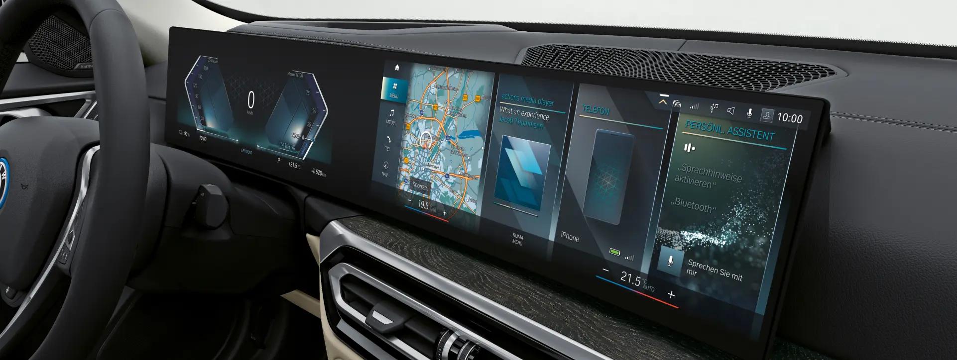 BMW i4 Curved Display