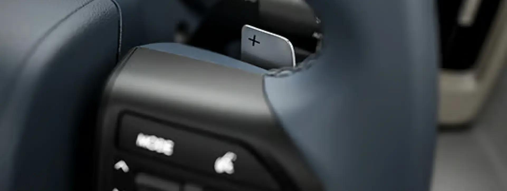 Hyundai VENUE Paddle Shifters to take Control