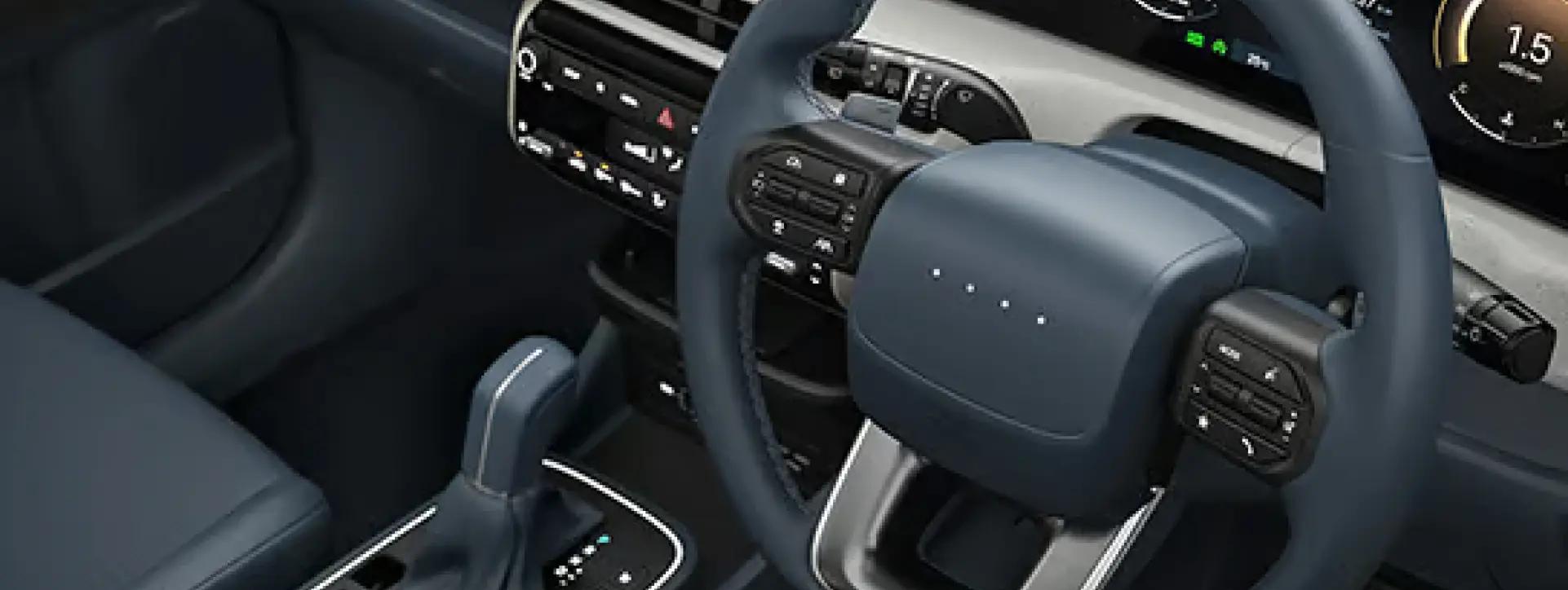 Hyundai VENUE canter console