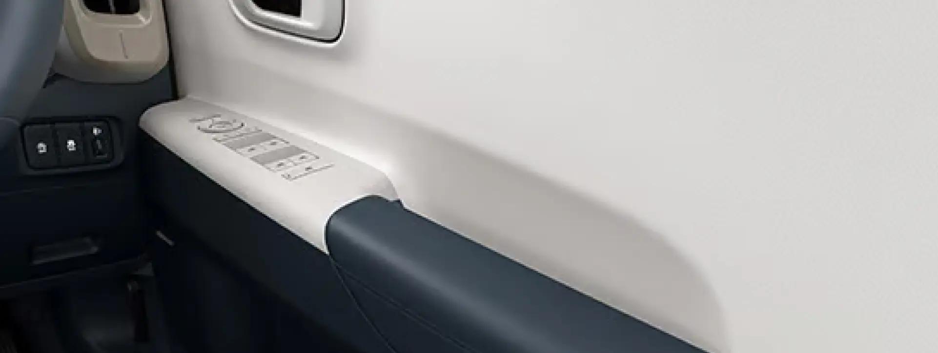 Hyundai VENUE door panel