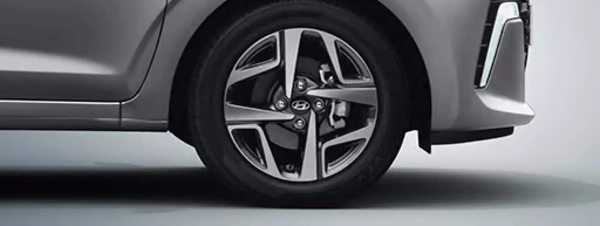 Hyundai	Aura alloy wheel