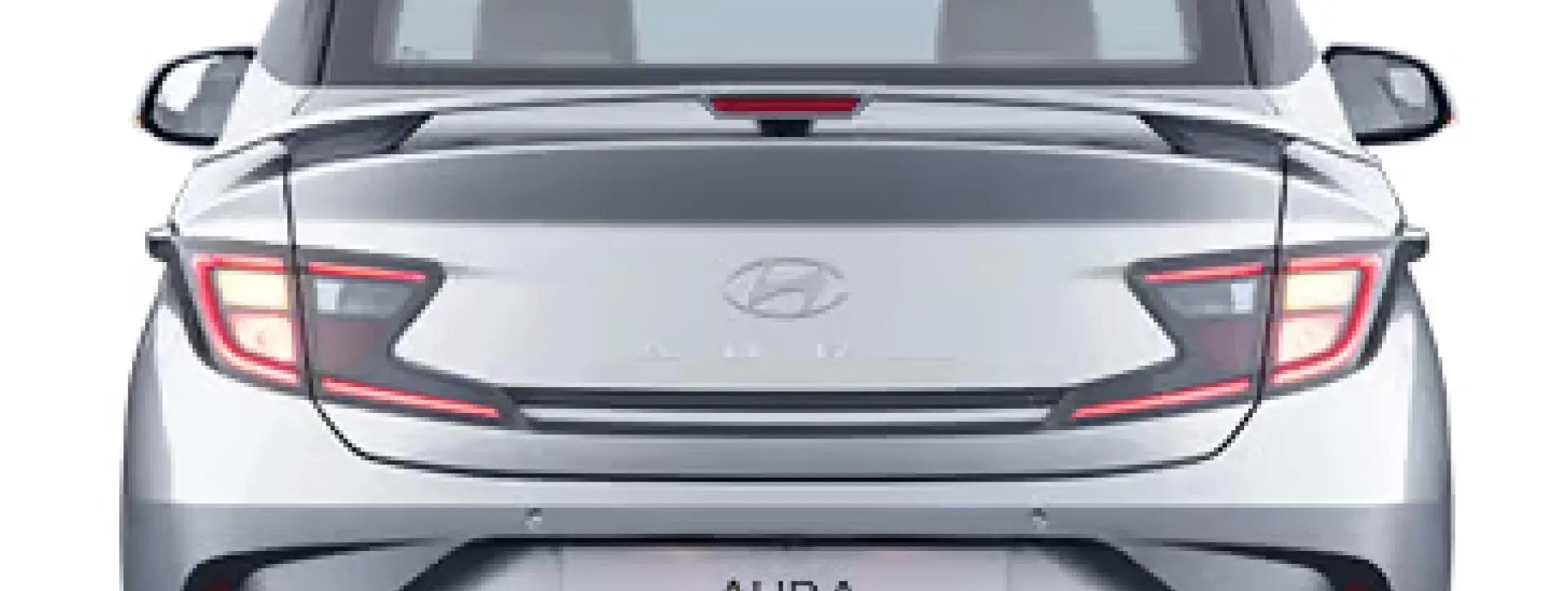 Hyundai	Aura rear side tail lamp