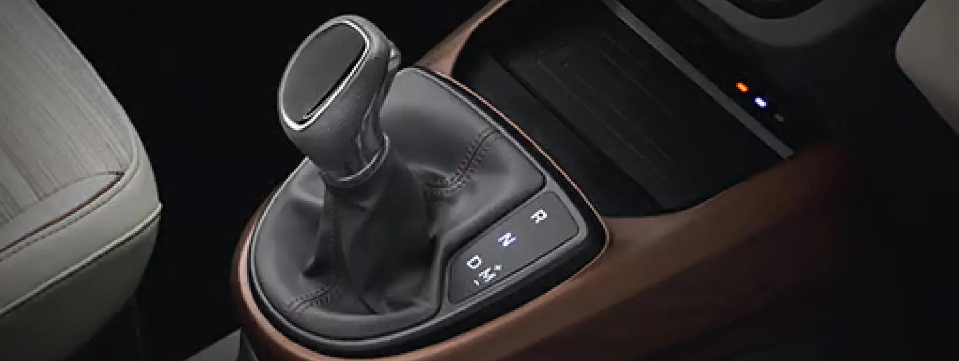 Hyundai	Aura gear shift