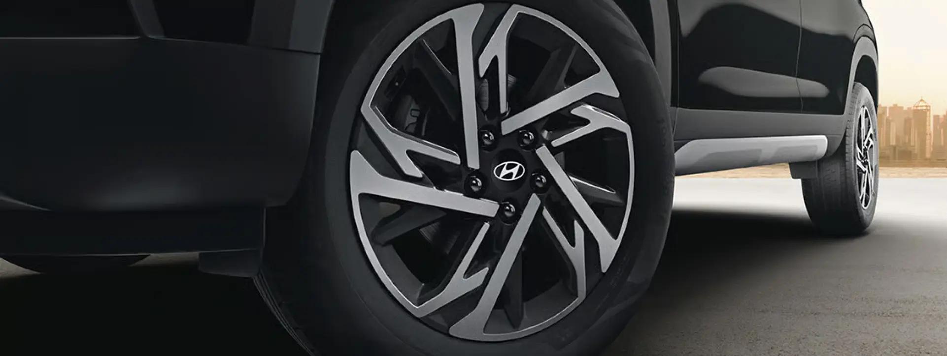 Hyundai	Creta Diamond cut alloys wheel