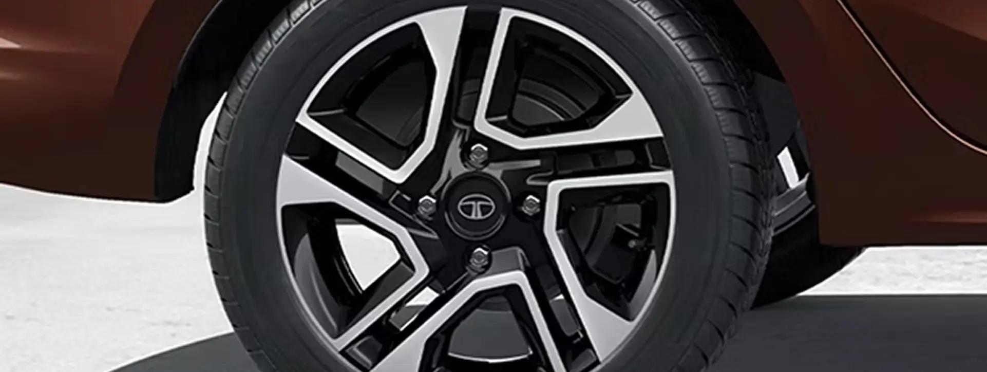 Tata Tigor R15 Dual Tone Alloy Wheels