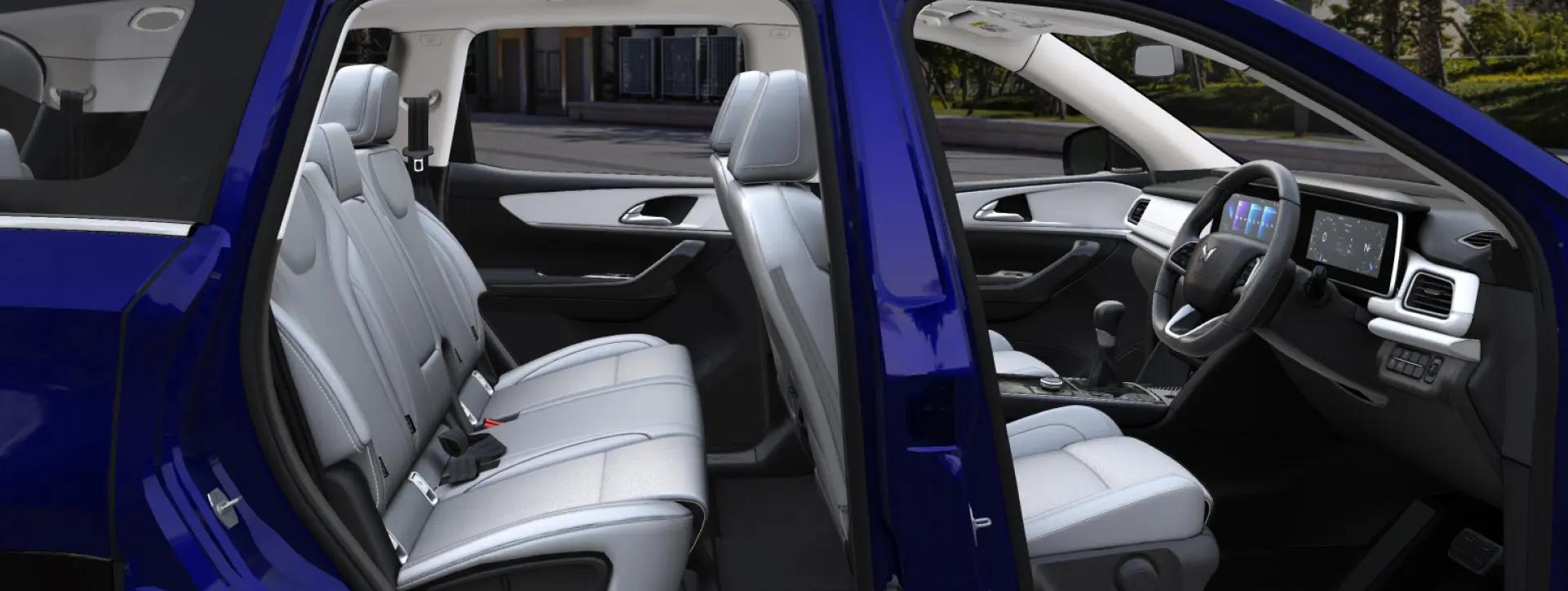 Mahindra XUV 700 Seats Mahindra XUV 700 Seats