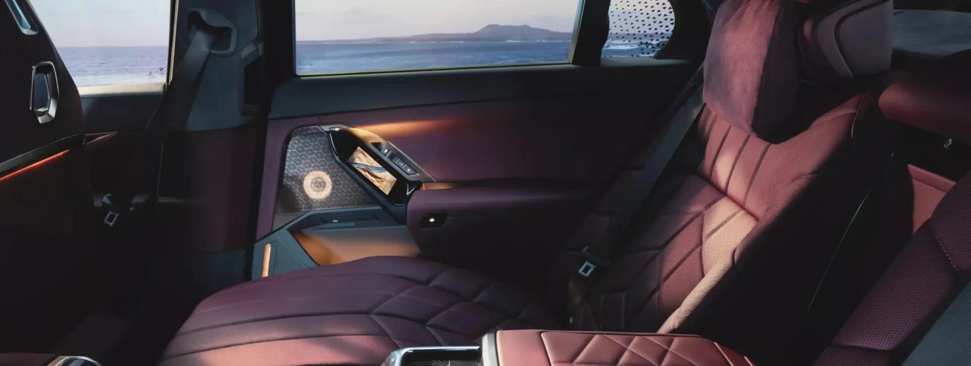 BMW 7 Series Doors with Touch BMW 7 Series Doors with Touch