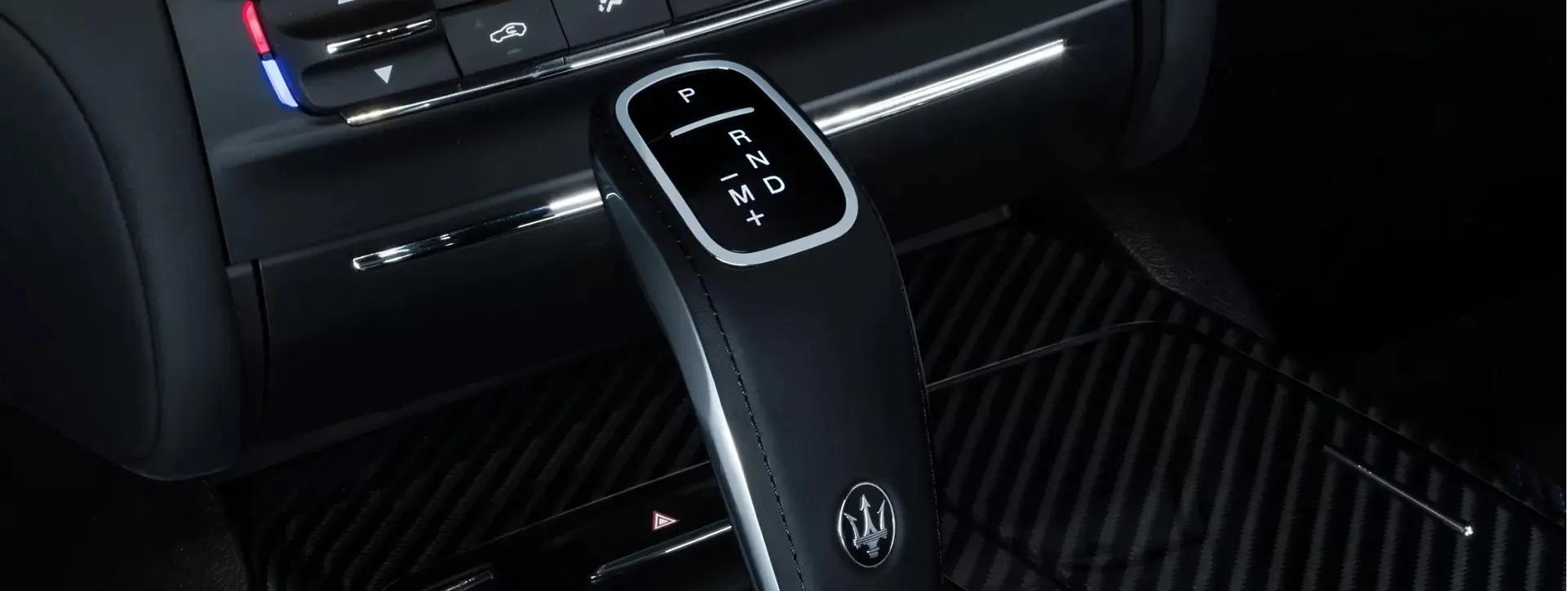 Maserati Ghibli Gear Shifter Maserati Ghibli Gear Shifter