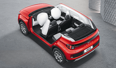 6 Airbags Standard (driver, passenger, side & curtain) for comprehensive protection