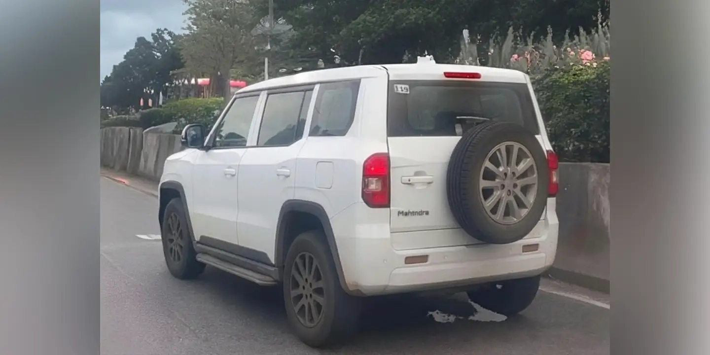 Bolero Neo Facelift Spied Testing Rear section