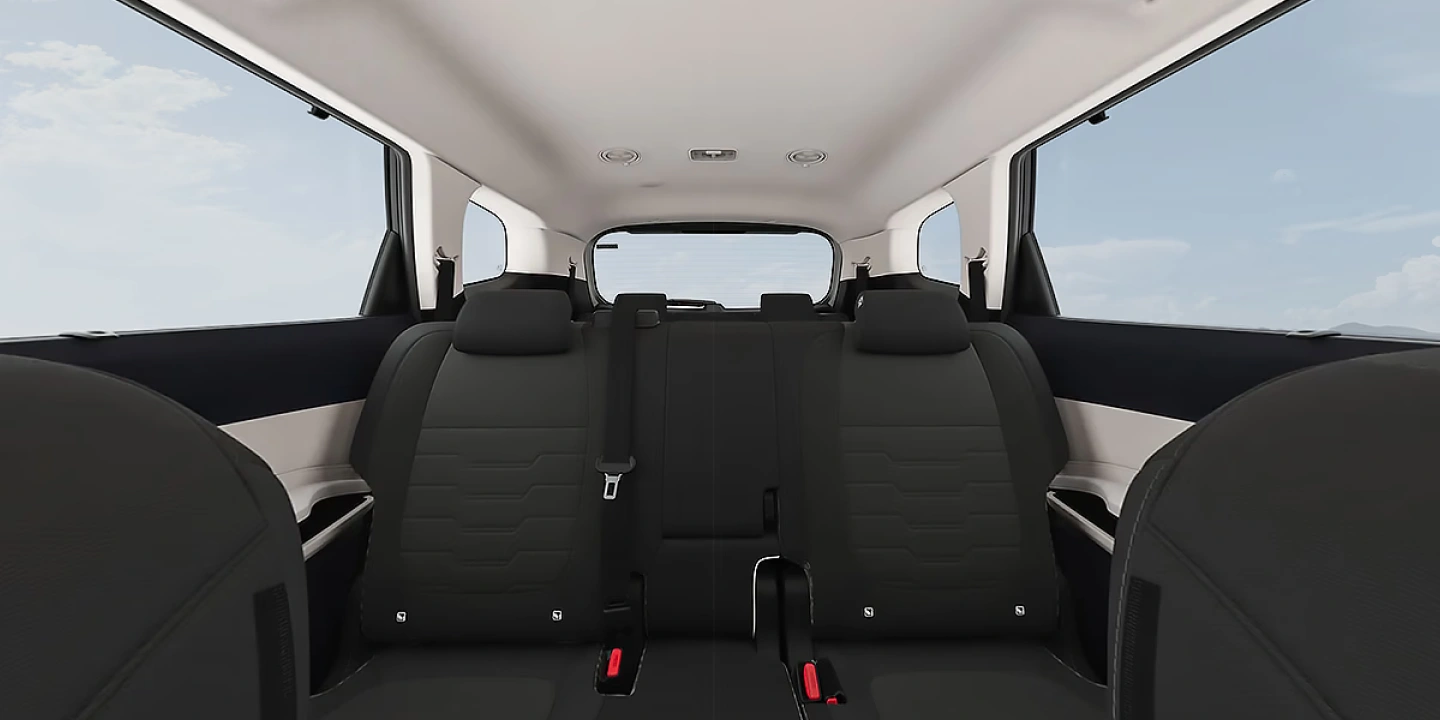 2025 Kia Carens Clavis EV HTK Plus Variant Revealed Key Features, Specs & More