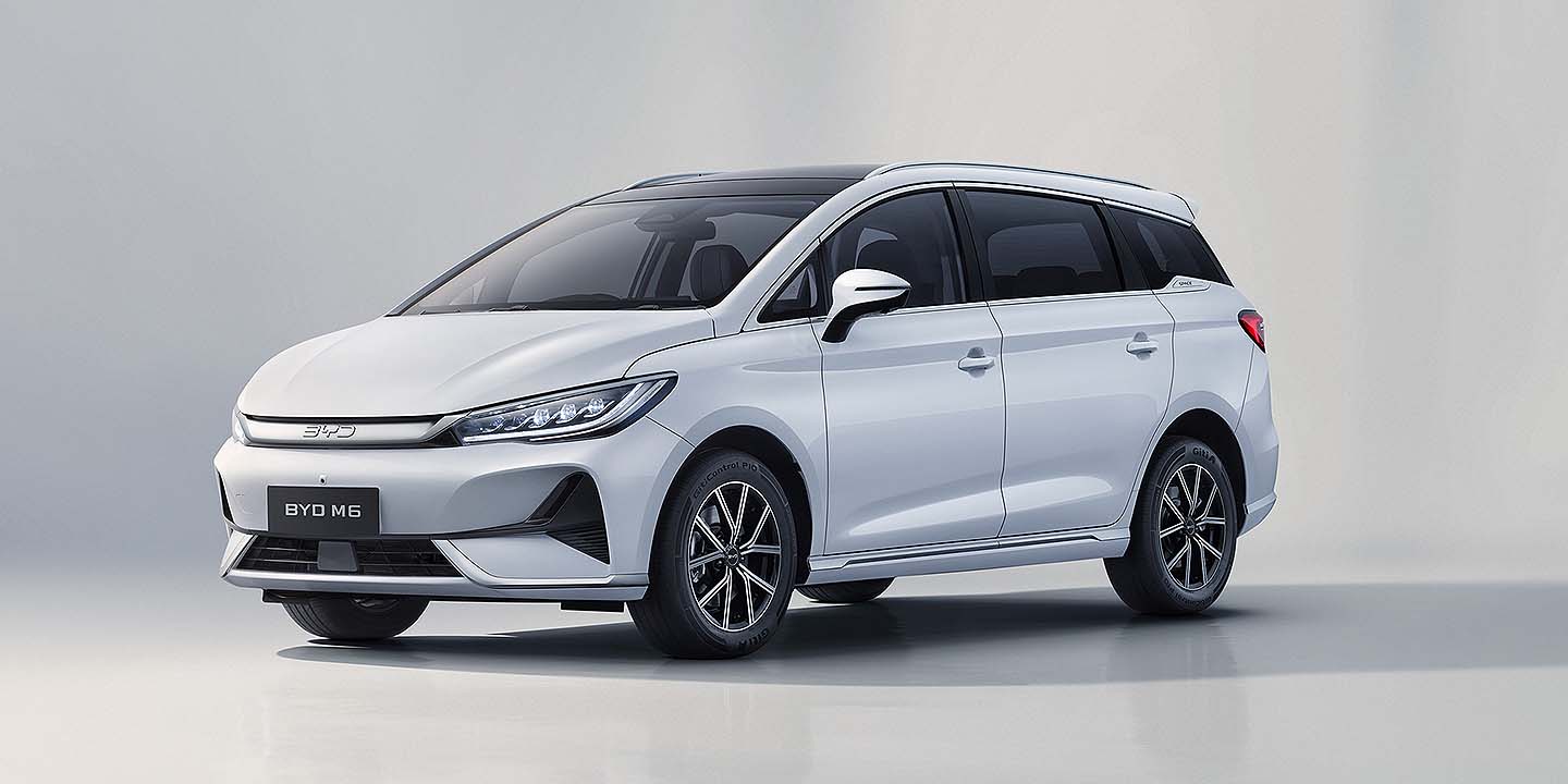 BYD m6 img 2
