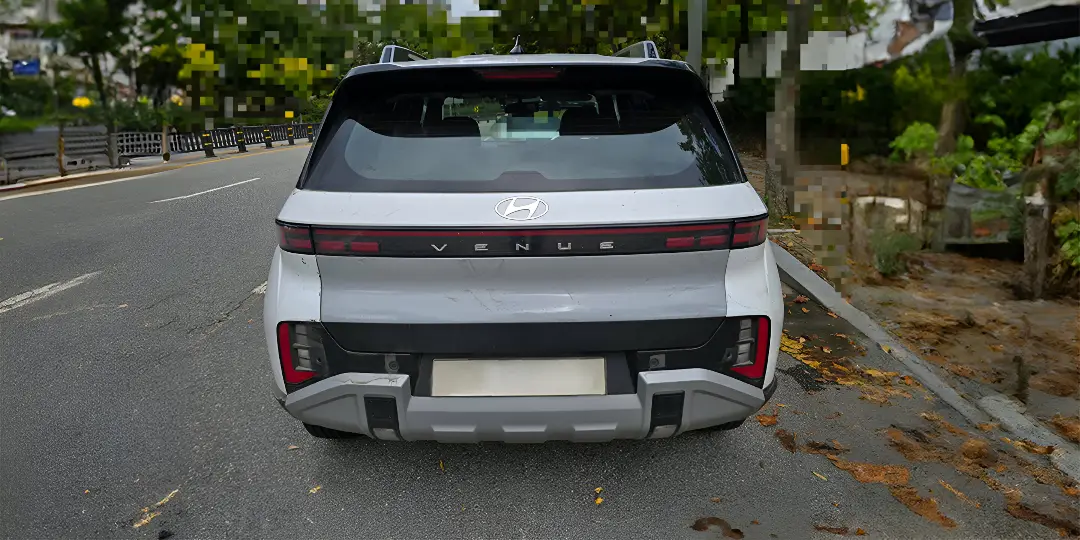 Check out Hyundai Venue thubnail-02