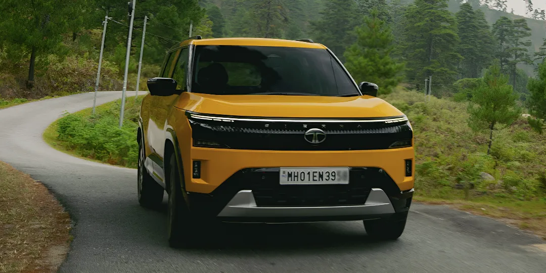 Design Stands Out On The Road_