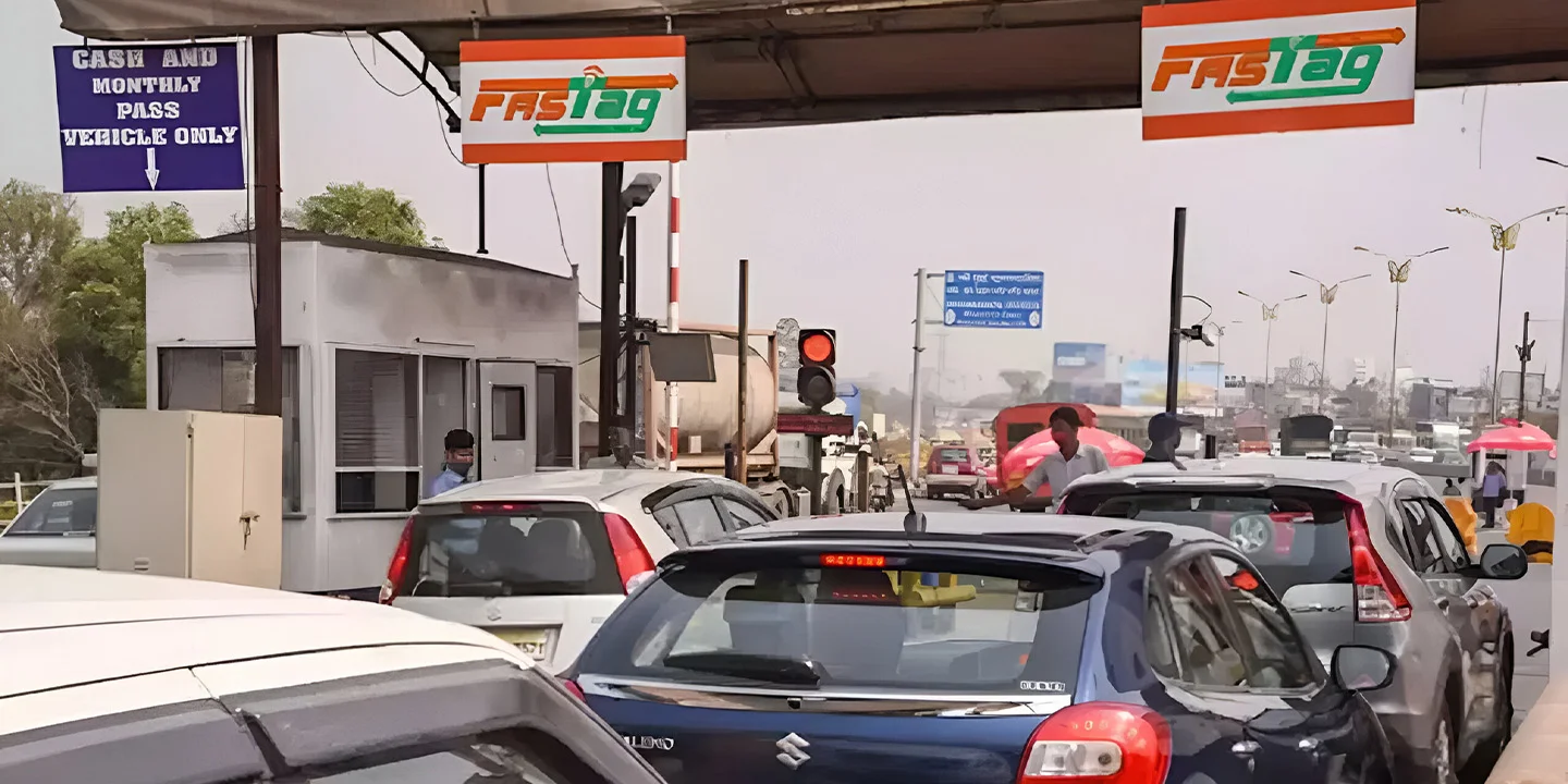 Govt Eyes ₹3,000 Annual FASTag Pass for Unrestricted Highway Journeys