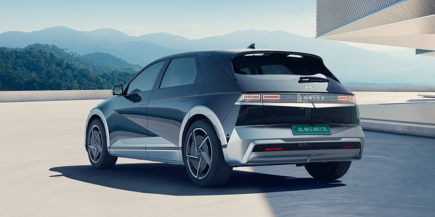 Hyundai Launches 2026 Ioniq 5 at ₹55.70 Lakh Gets 84kWh Pack and Wireless Smartphone Tech 5