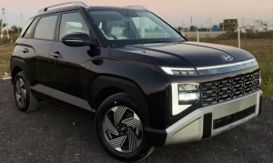 Hyundai Venue Hits 1 Lakh Bookings; New HX8 Diesel AT Variant Launched at Rs 13.70 Lakh