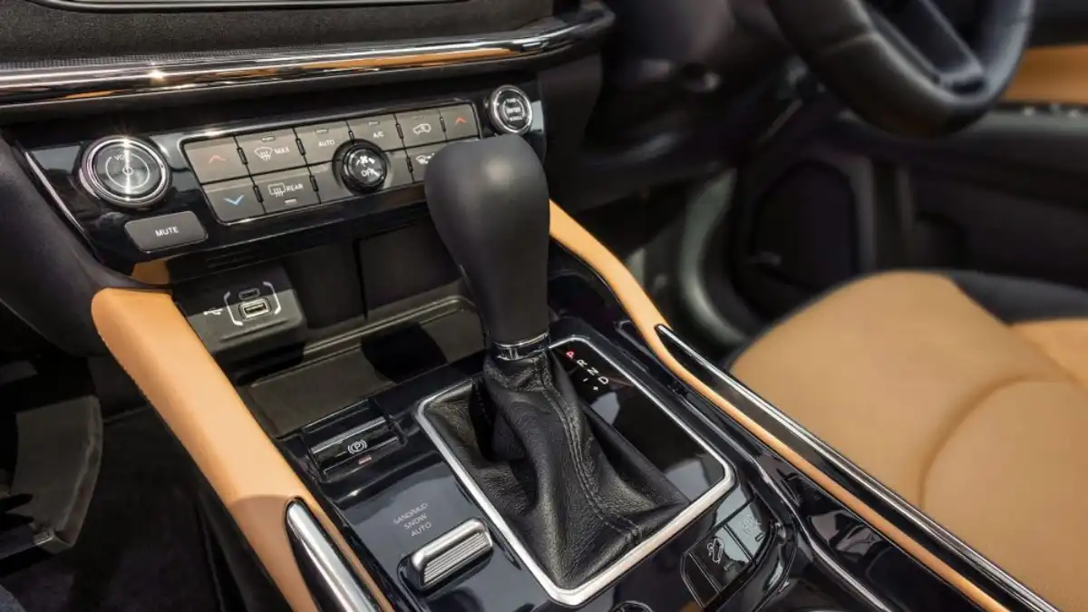 Jeep Meridian Track Edition Central Console