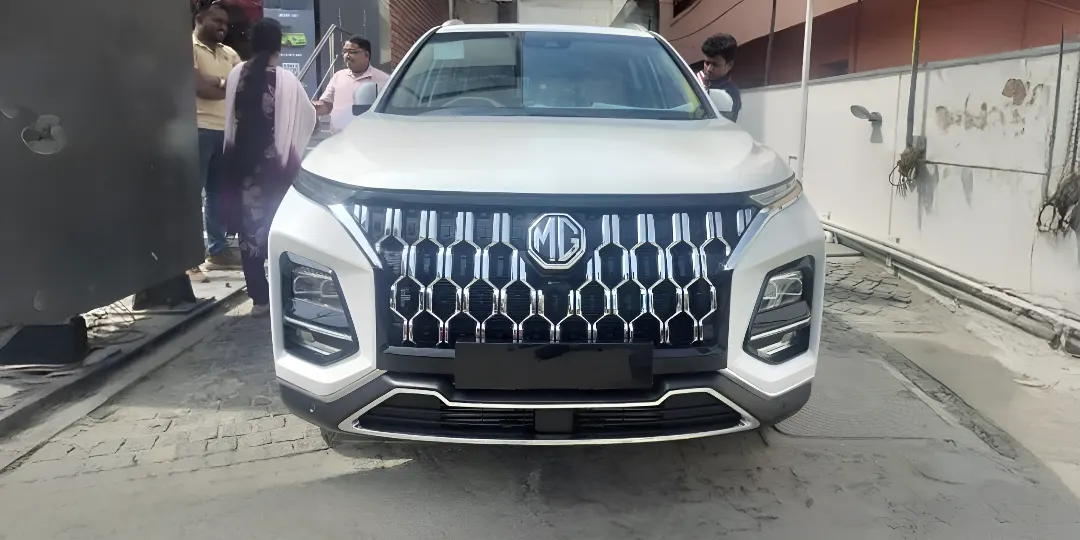 Updated MG Hector Facelift Reaches Dealerships Ahead Of Launch