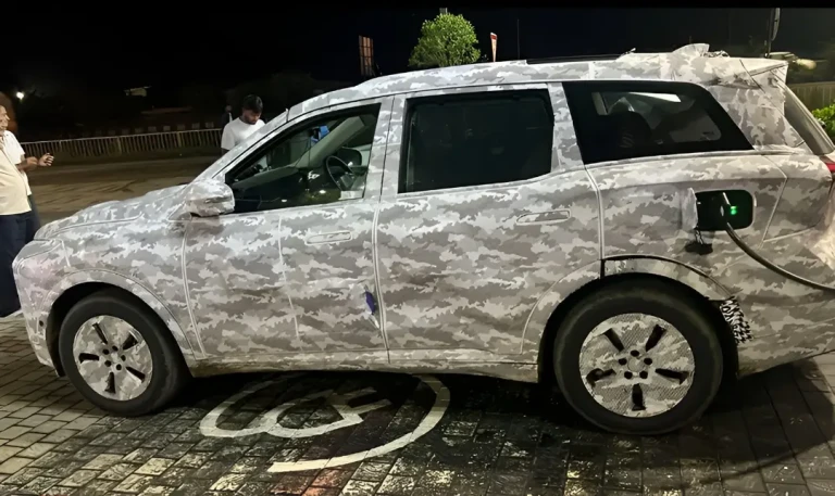 News image for Mahindra XEV 7e (XUV700 Electric); Spotted Charging Publicly Launch Expected Soon
