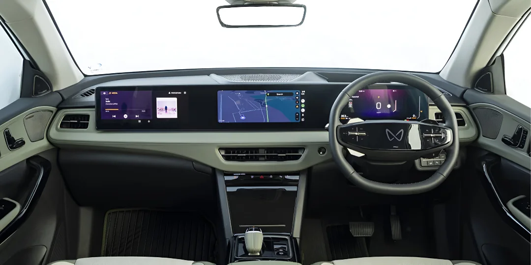 Mahindra XEV 9S -interior