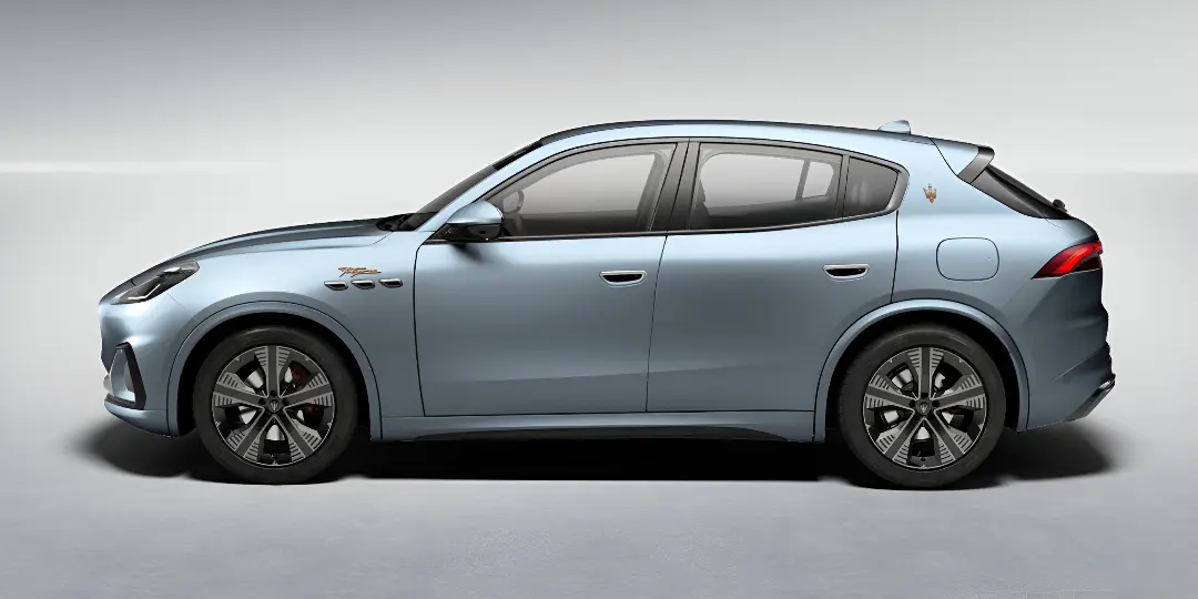 Maserati Grecale side view