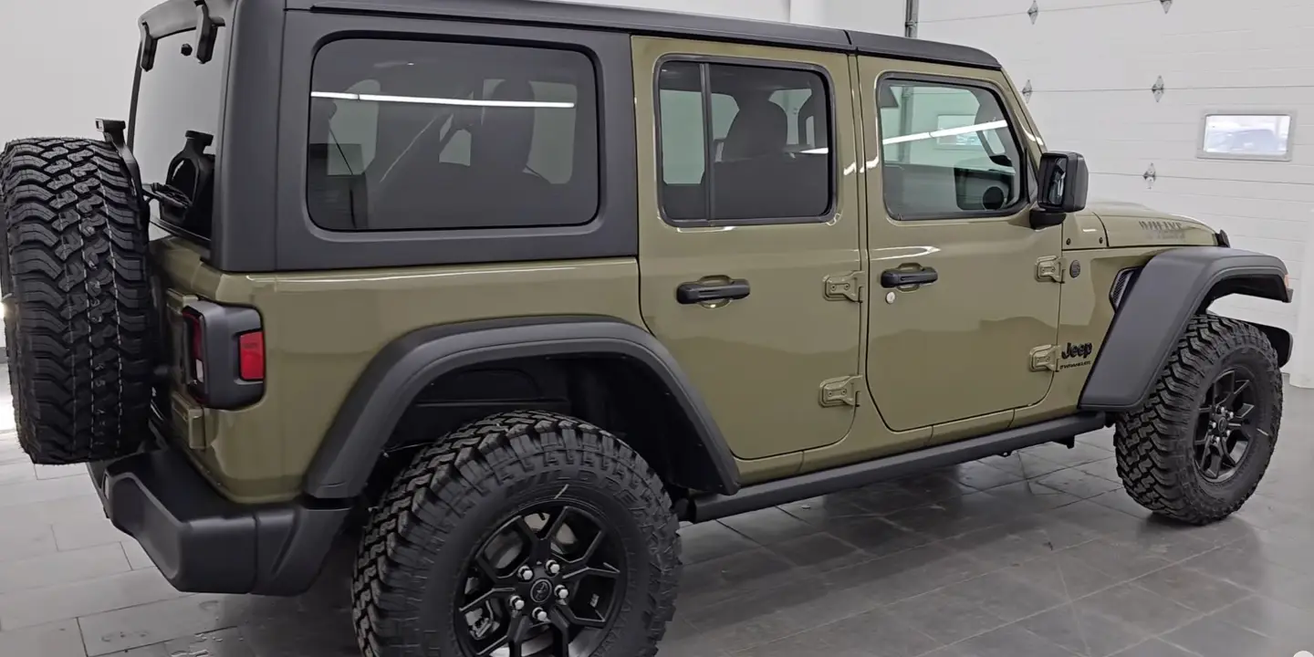 Only 41 Units! Jeep Wrangler Willys '41 Edition Returns to India at ₹70.31 Lakh 3 Only 41 Units! Jeep Wrangler Willys '41 Edition Returns