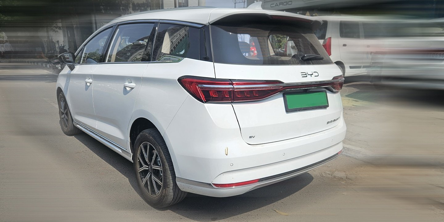 BYD eMAX 7