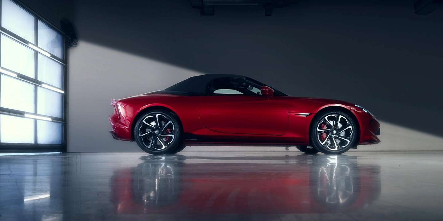 MG Cyberster EV Arriving in India – Price, Specs & Booking Guide
