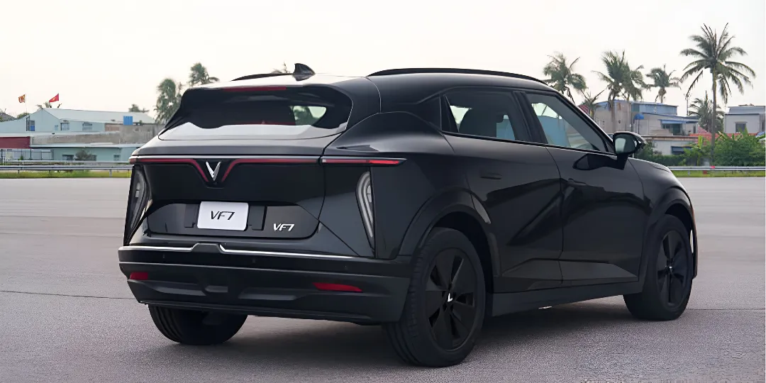 VinFast VF7 