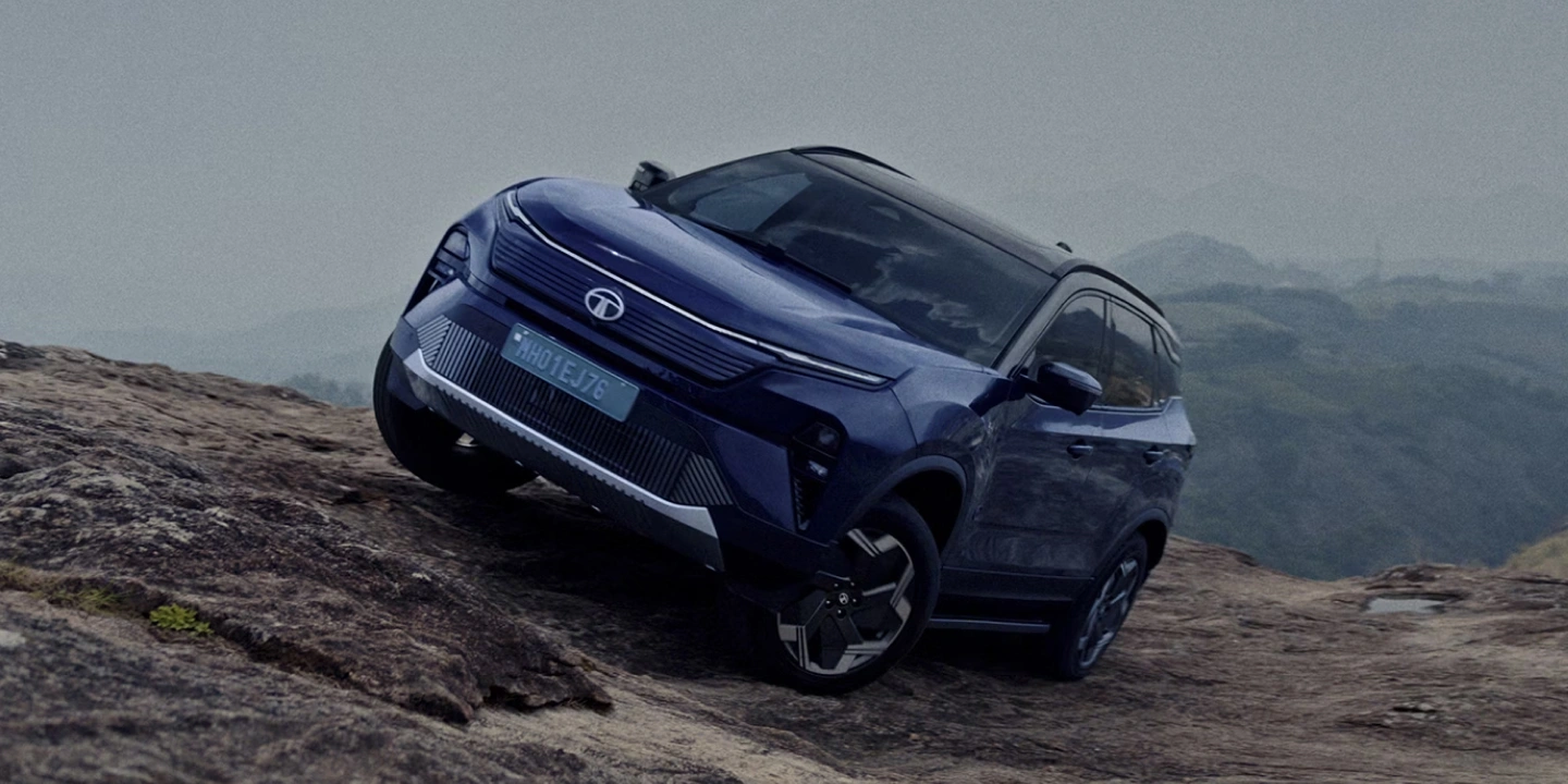 Tata Harrier EV AWD Just Got Rs 2.5 Lakh Cheaper_ New Fearless+ QWD at Rs 26.49 Lakh!-1