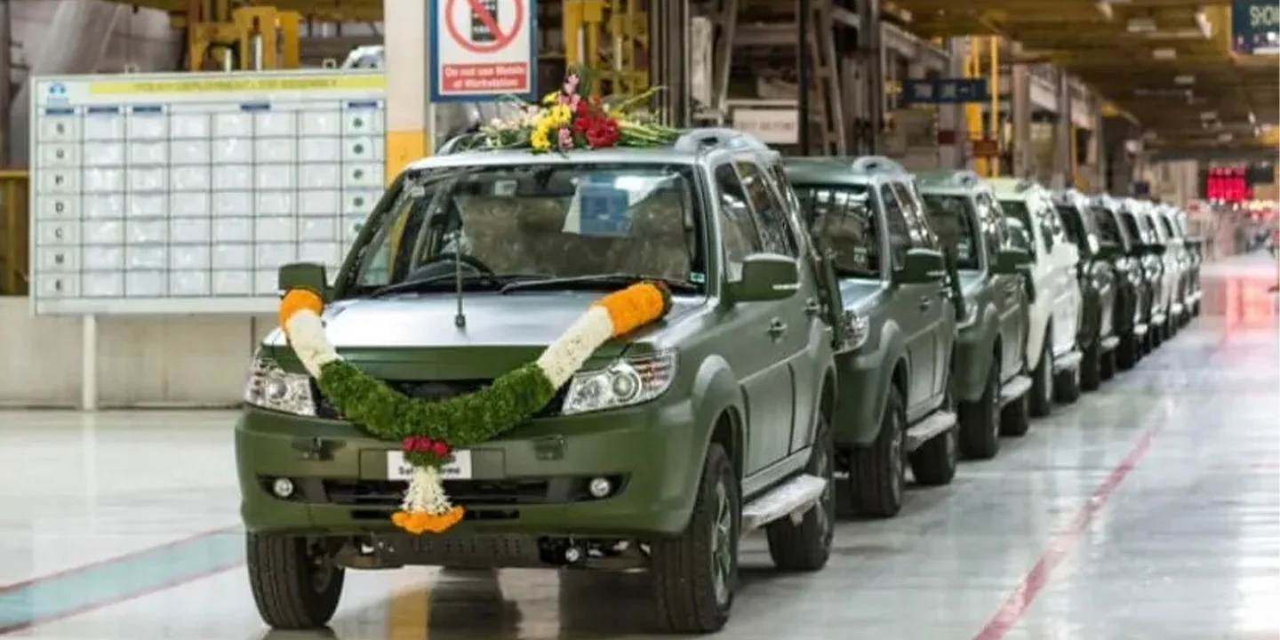 6 Cars Driving Indian Army in 2025