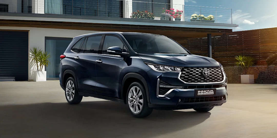 Toyota Innova Hycross