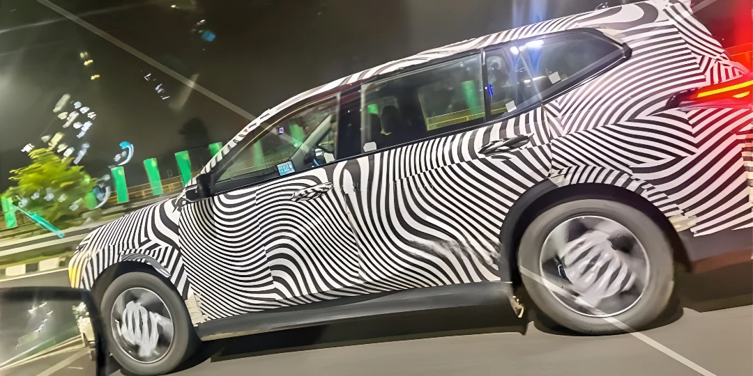 VinFast Limo Green Seven-Seater Mpv Seen Testing on Indian Roads 