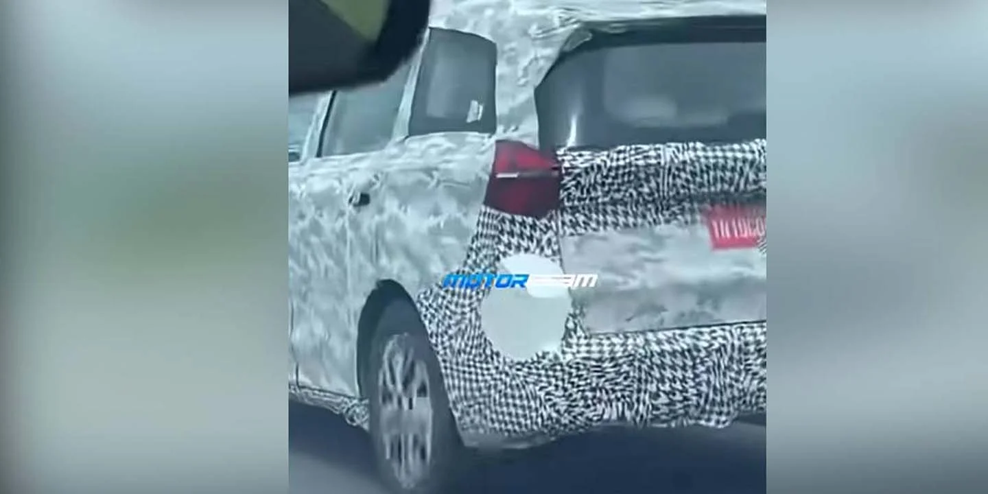 Mahindra XUV700 Facelift Spotted Testing – Fresh Design & Advanced Tech