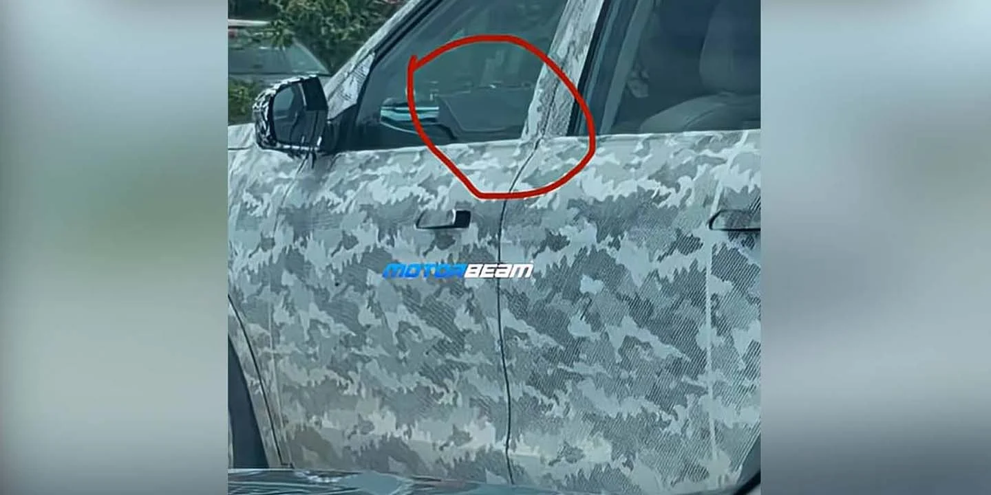 Mahindra XUV700 Facelift Spotted Testing – Fresh Design & Advanced Tech